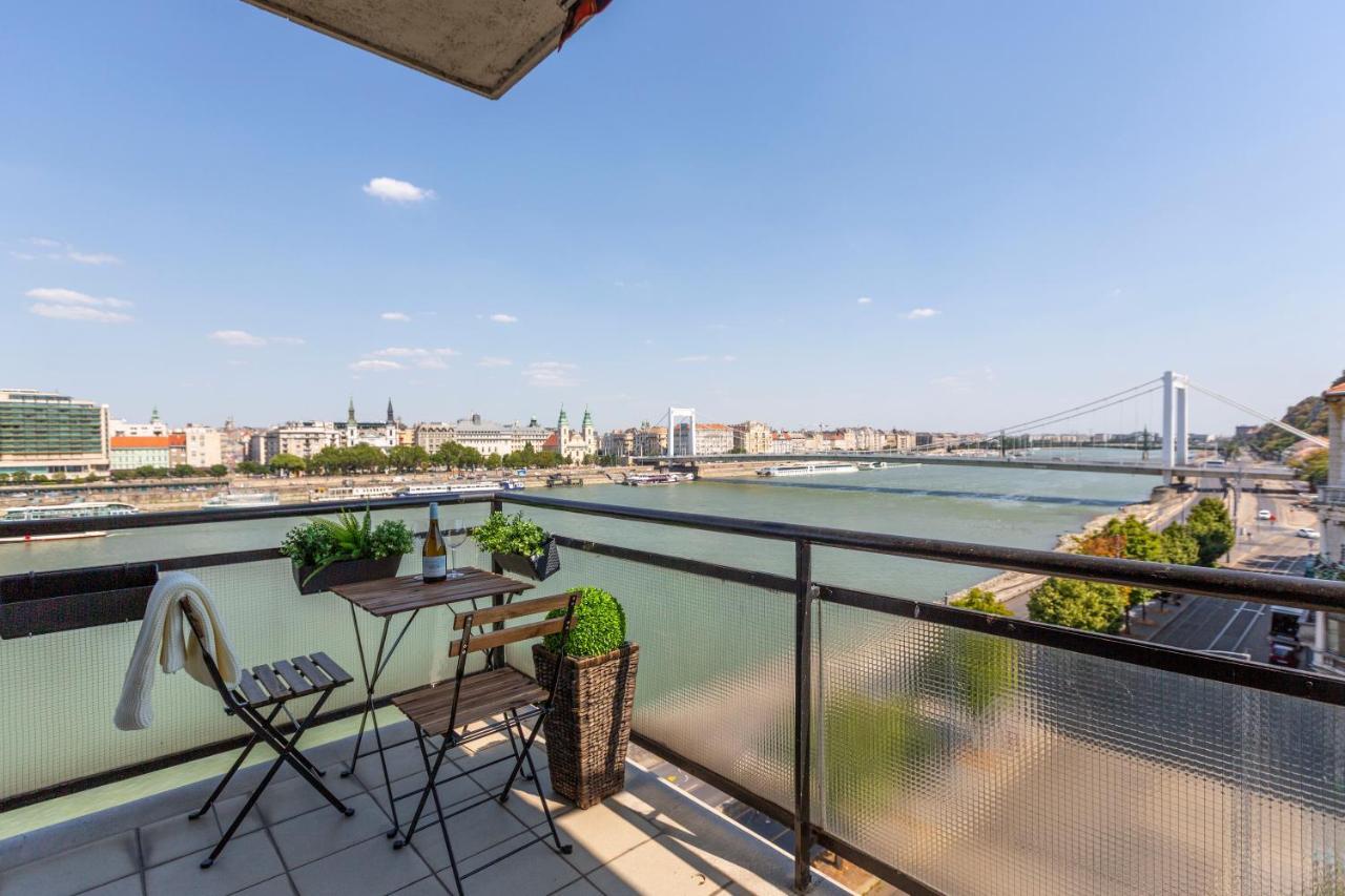 Luxury With A Beautiful View For The Danube River דירה