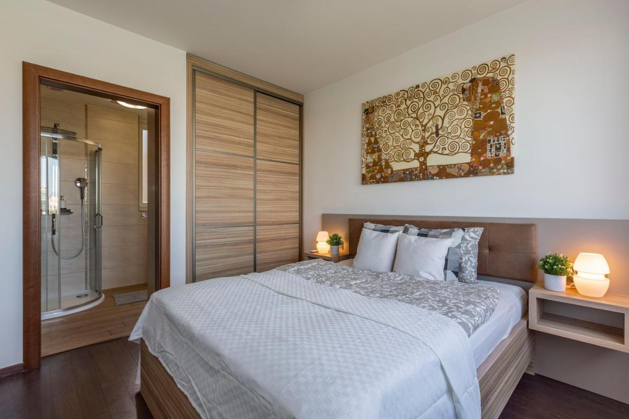Luxury With A Beautiful View For The Danube River דירה